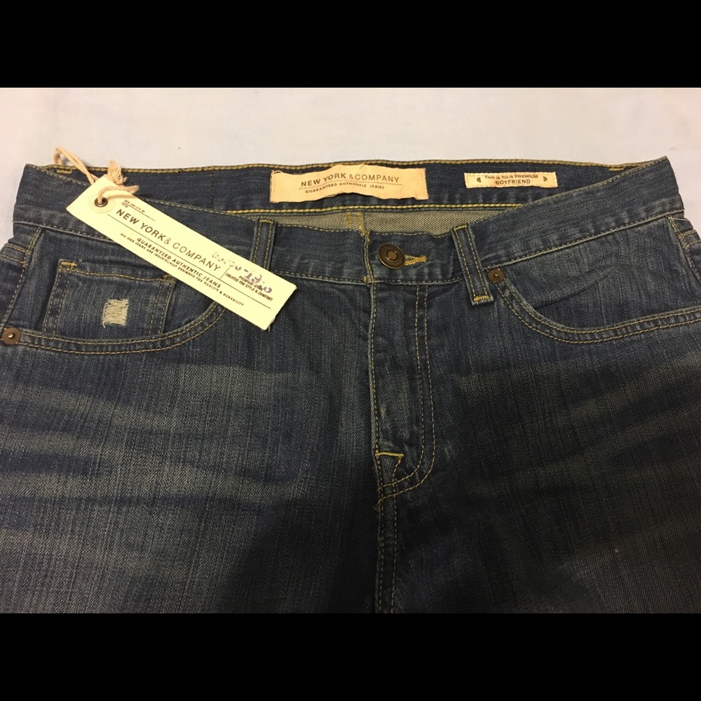 NWT NY & Co Distressed Boyfriend Jeans 👖